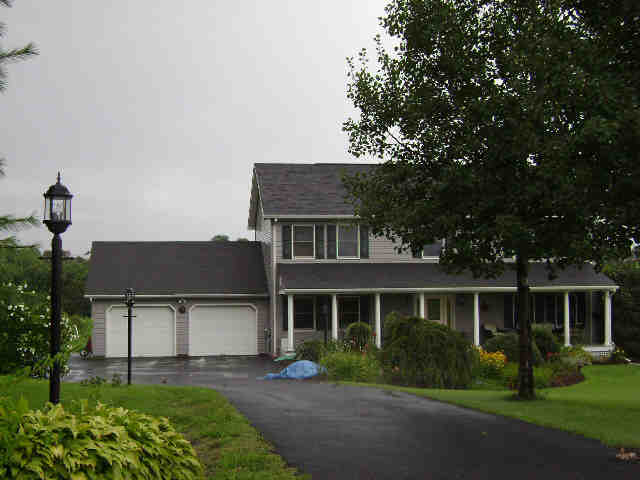 Building photograph for 18 SKY MEADOW RD